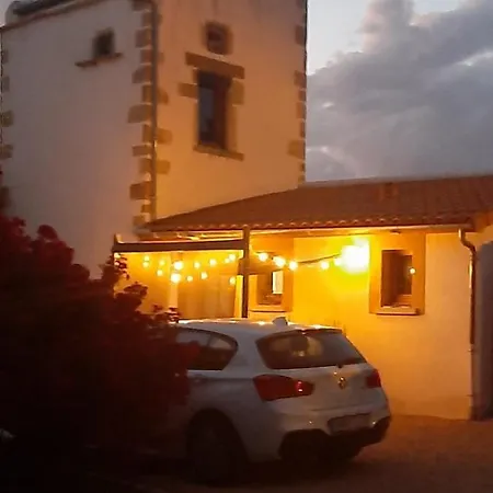 Pigeonnier Pensión Vic-le-Comte